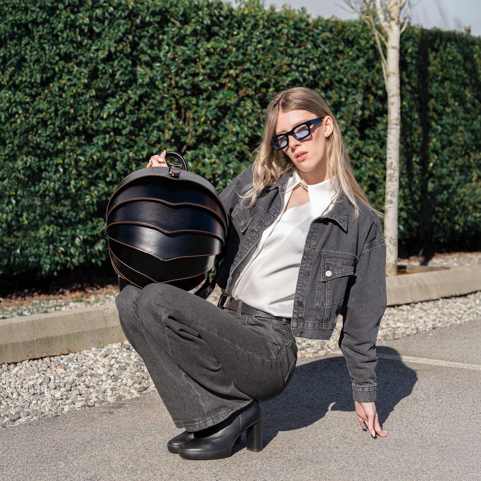 black leather backpack featured by peroye women model
